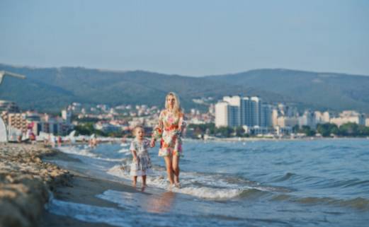 Stațiuni de lux pentru familii pe plaja de la malul bulgăresc.