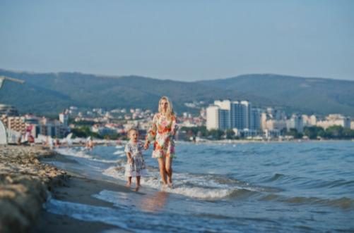 Refugiile de pe plajă prietenoase cu mediul înconjurător pentru doi