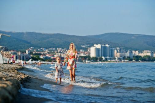 Vile intime cu acces direct la plajă.