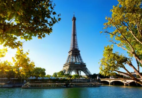 Sfaturi și Trucuri: Profitând la Maxim de Experiența ta la Turnul Eiffel