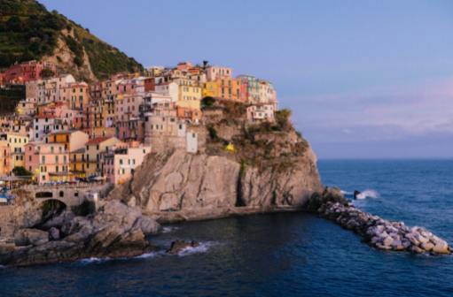 Explorând traseele accidentate de la Vernazza la Corniglia.