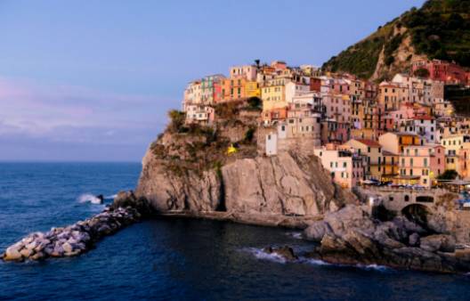 Pe drumuri neumblate: Descoperirea cărărilor ascunse din Cinque Terre.