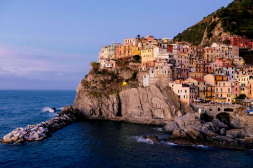 Farmecul fructelor de mare în Vernazza: O degustare a Mării Ligurice.