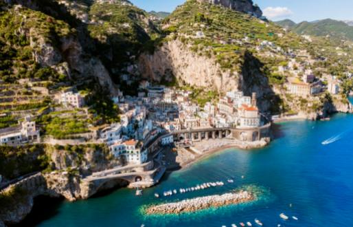 Primăvara pe Coasta Amalfi: Înflorire și temperaturi blânde