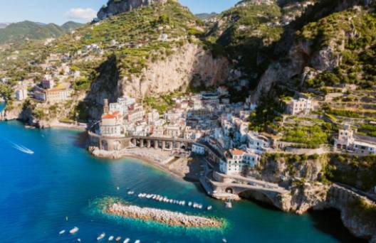 Delicii culinare: Explorând istoria gastronomică a Amalfi-ului