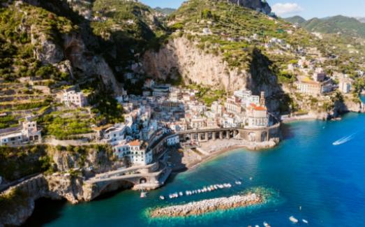 Cea mai bună perioadă a anului pentru a te căsători pe Coasta Amalfi.