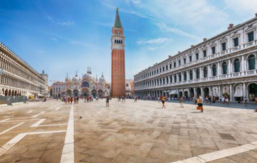 Campanila Bisericii San Marco: Un simbol înălțător al Veneției